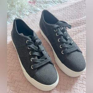 Brand New Steve Madden Sneakers Size 6